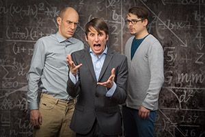 Pressefoto Die Physiker: Olaf Gottschalk als Möbius, Johannes Bauer als Einstein, Alexander Merola als Newton (v.l.n.r.) (Bild ist © Copyright by Andreas Prott)