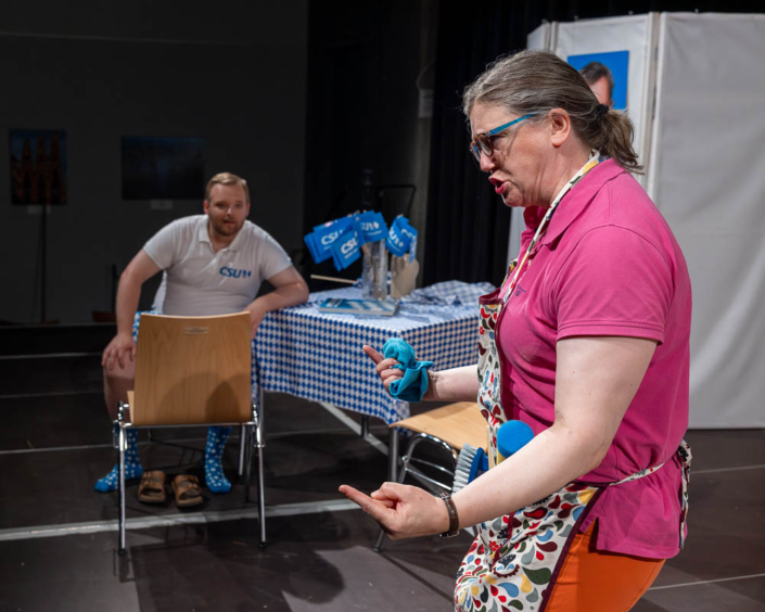 Bürgerbühne Trudering – Der verkaufte Großvater Bürgerbühne Trudering - Der verkaufte Großvater